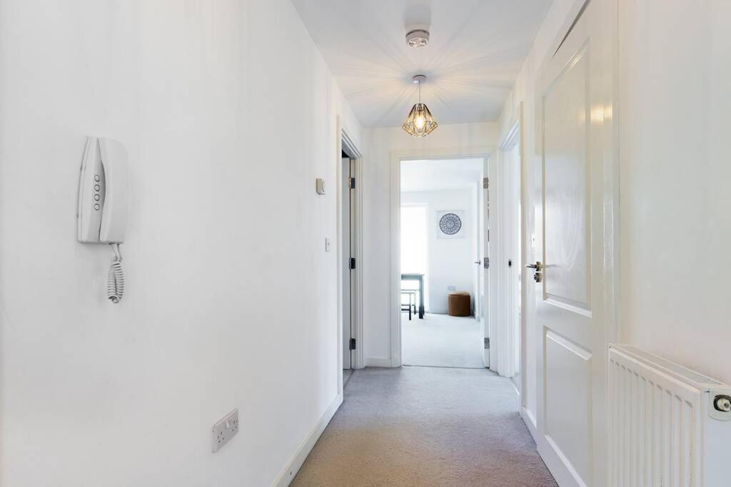 Chic Centre With Allocated Parking Apartment *