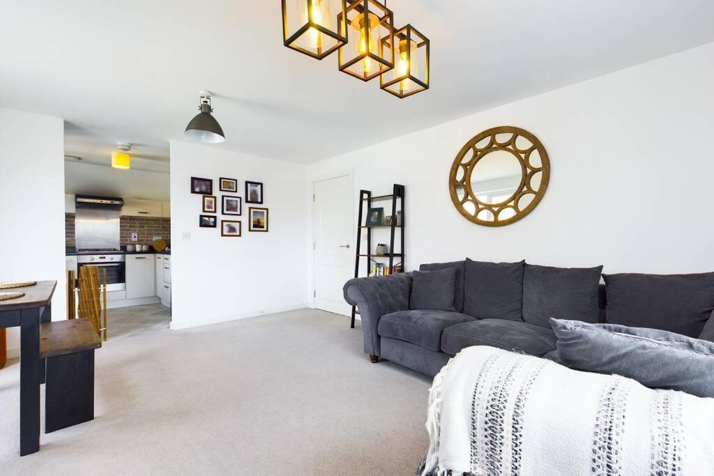 Chic Centre With Allocated Parking Swansea